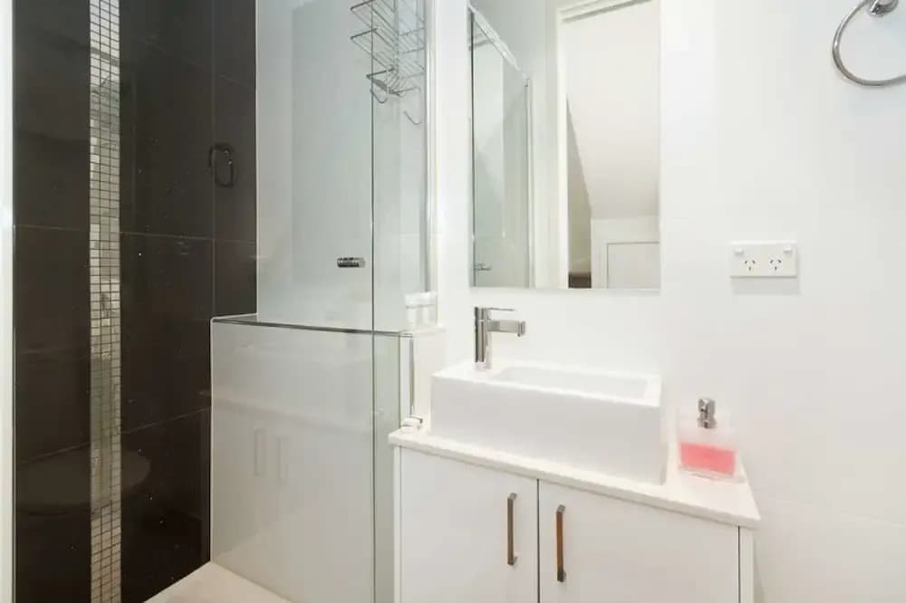 Mitford St Elwood Lifestyle - photo 5
