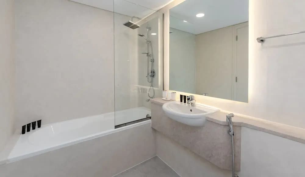 Pristine Difc 2BR w Pool Gym - photo 21