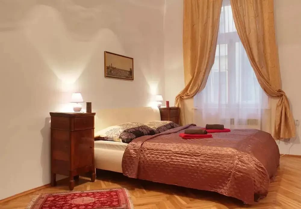 Bohemia Antique Apartment - photo 4
