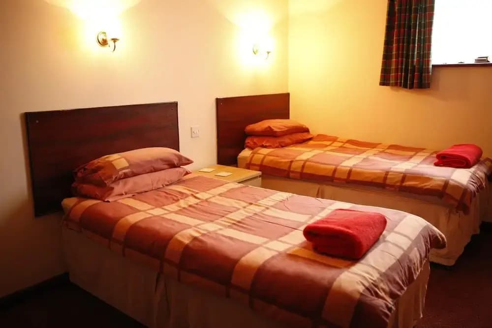 Riverside Hotel - photo 3