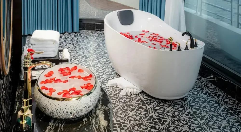 Catherine Cruises - photo 15