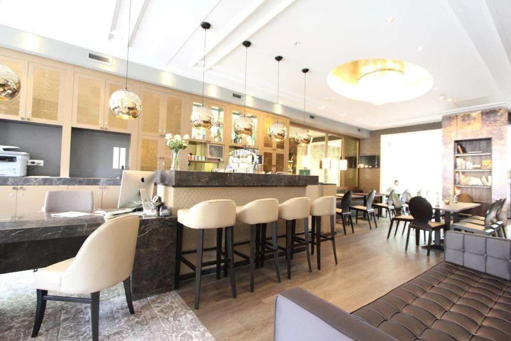 Apple Inn Hotel - photo 18