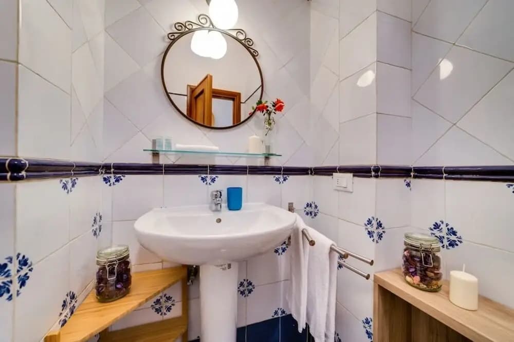 Modern & Charming 3 bed Flat in Central Location - photo 8