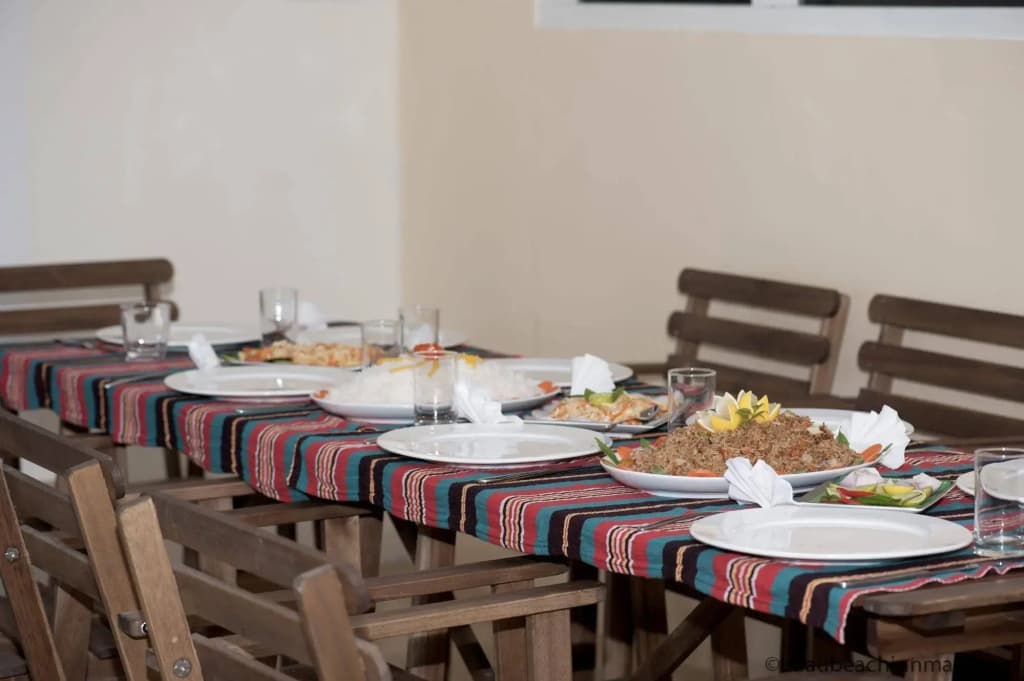 Luau Beach Inn - photo 18