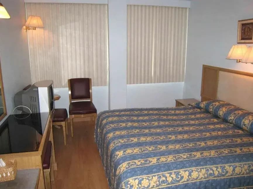 Far East Inn - photo 6