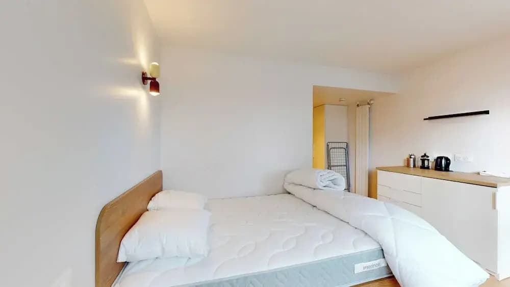 Room 1211 in a Premium Residence- Sport/laundry - photo 5