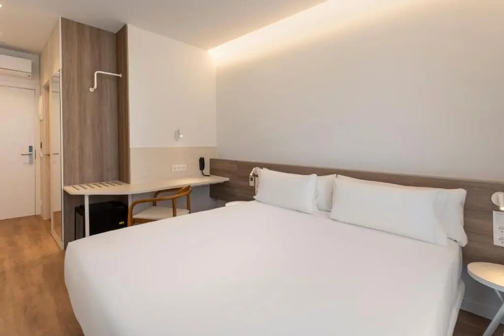 B&B HOTEL Madrid Vallecas Ensanche - photo 15