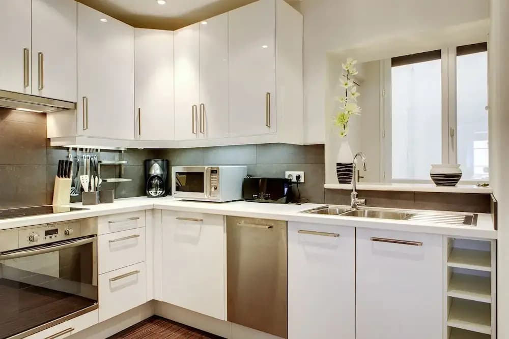 EUROPEA Eiffel Tower View Residence - photo 17