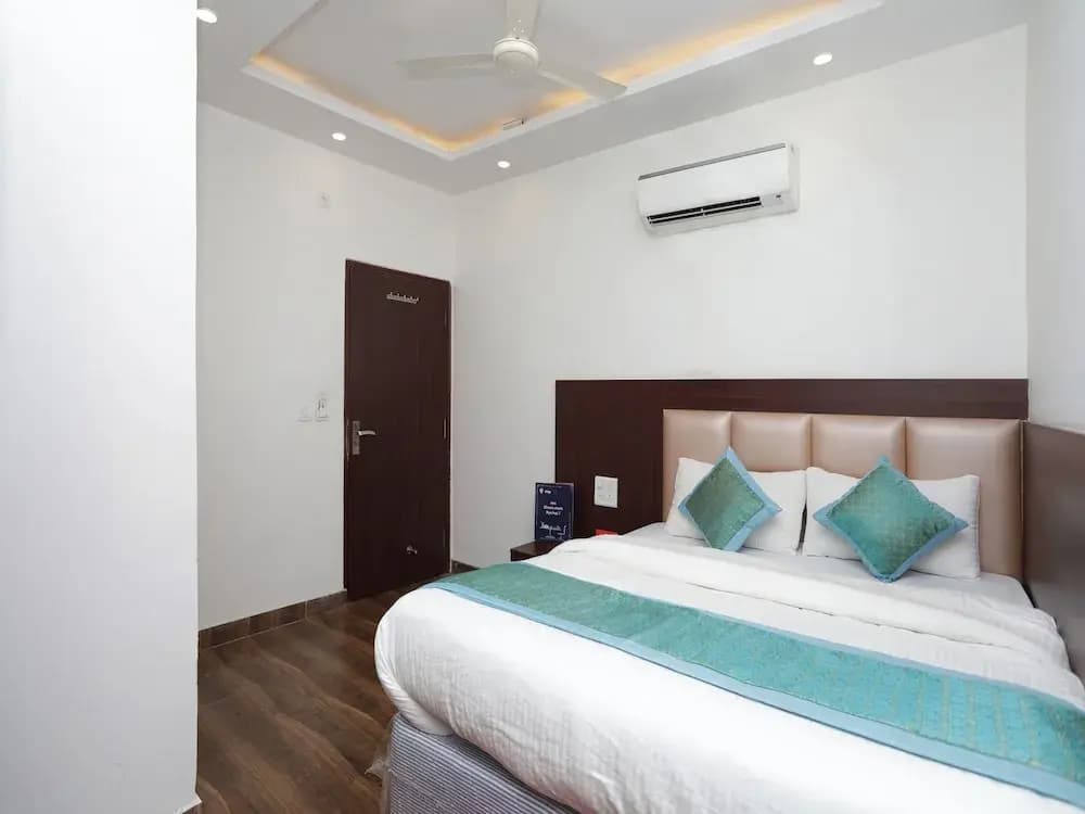 OYO 12503 Hotel Corner Point - photo 6