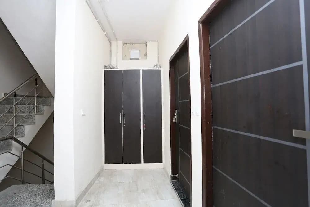 Hotel Dev Palace by OYO Rooms - photo 10