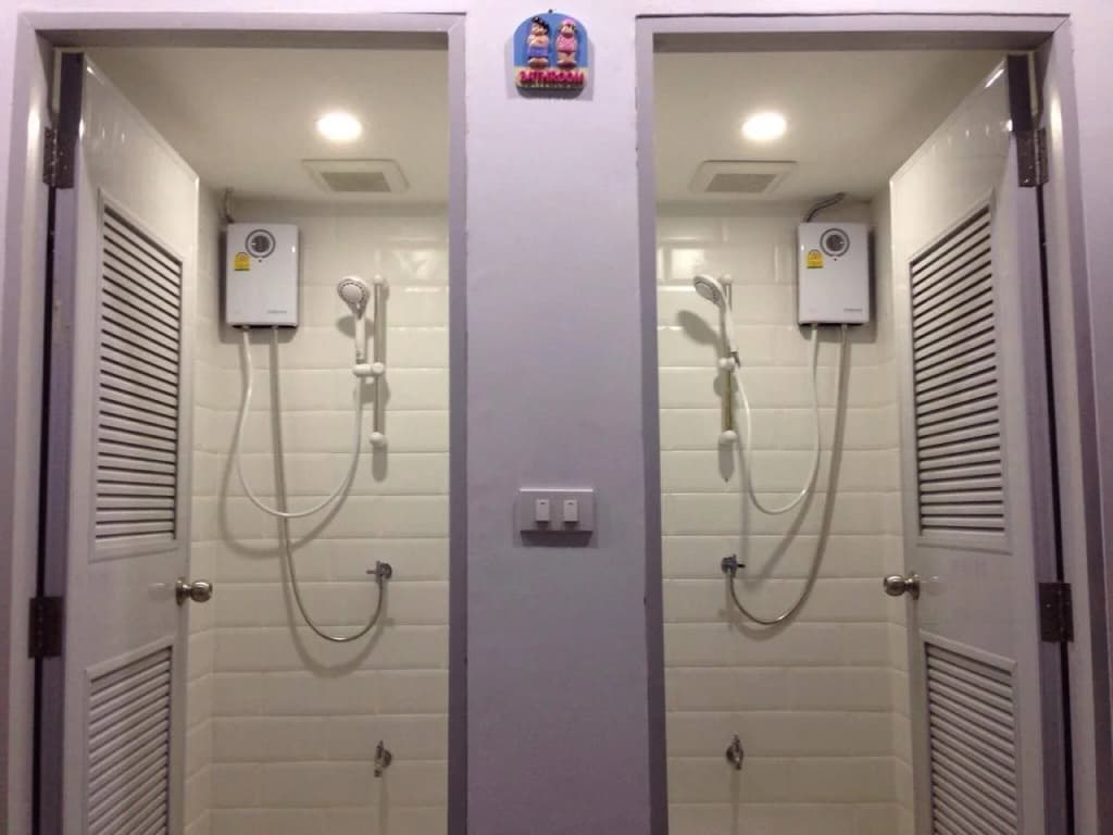 D-hub Hostel - photo 8