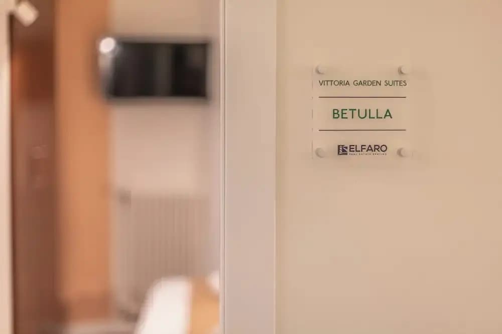 Vittoria Garden Suites - photo 7