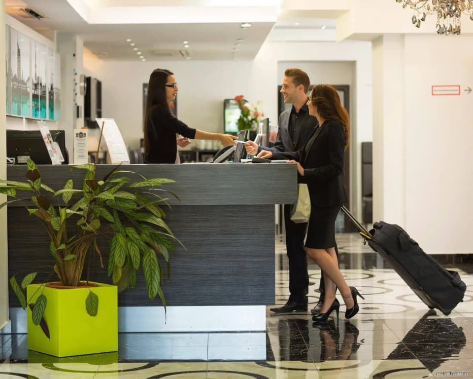 Best Western Plus Hotel Arcadia - photo 32