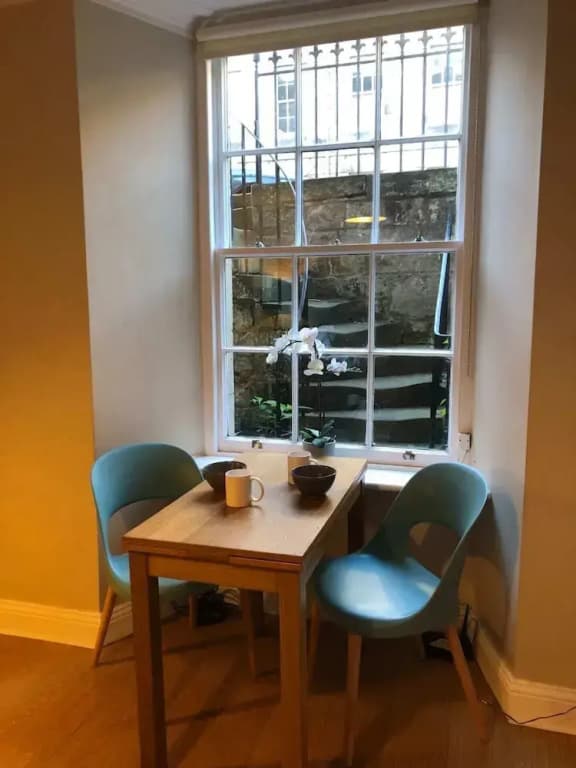 Central New Town Flat - photo 7