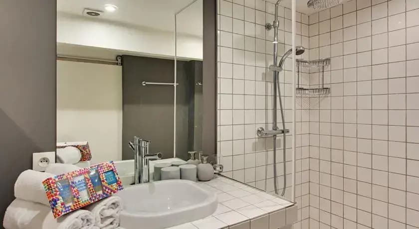 Parisian Home - Studio quartier Trinité - photo 6
