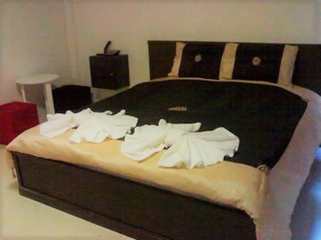 The Boss's Place - photo 6