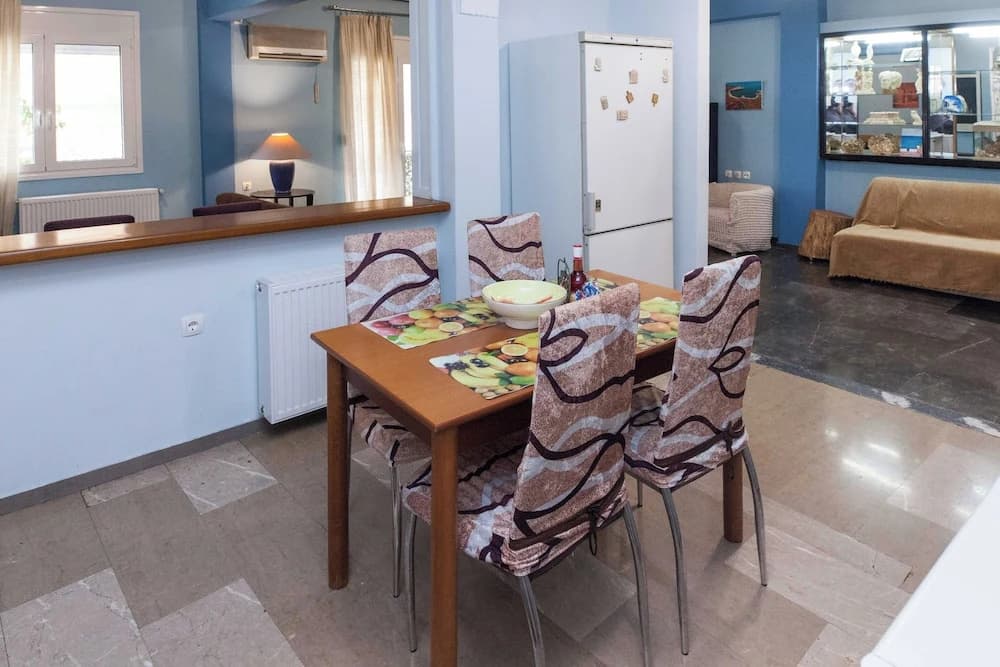 Classic Koukaki Living 2 Bd with Balcony - photo 12
