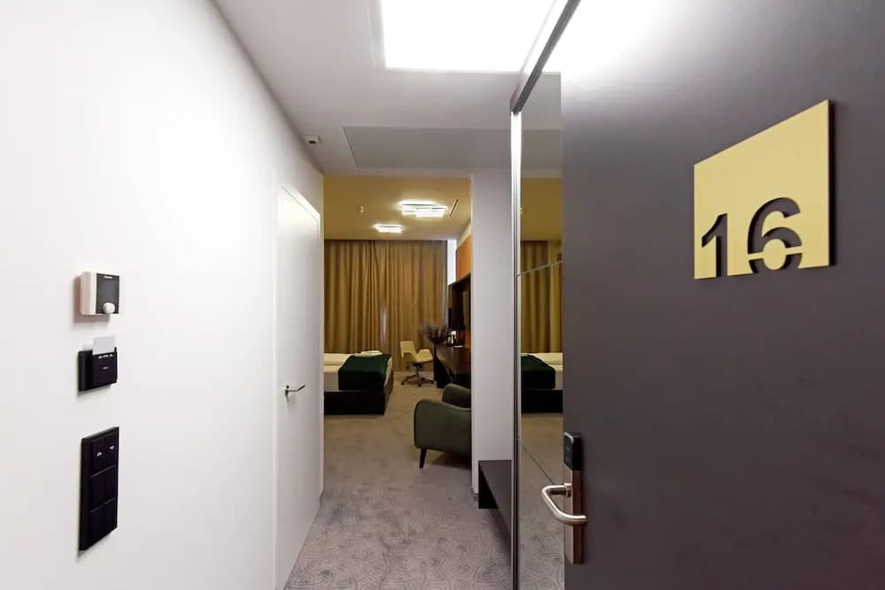 M-Pire Hotel Berlin - photo 13