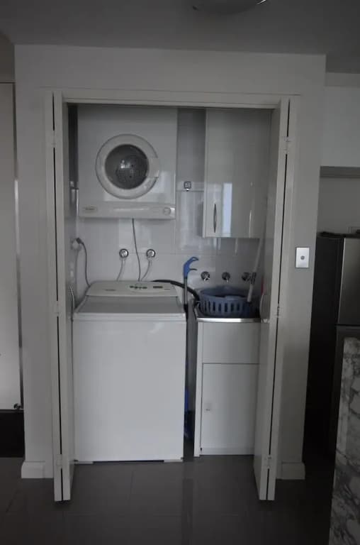 Large Apartment in World Square Sydney - photo 3