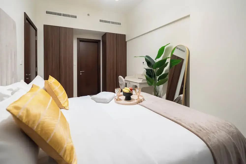 KeyRock - Chic 2BR Escape with Pool - photo 6