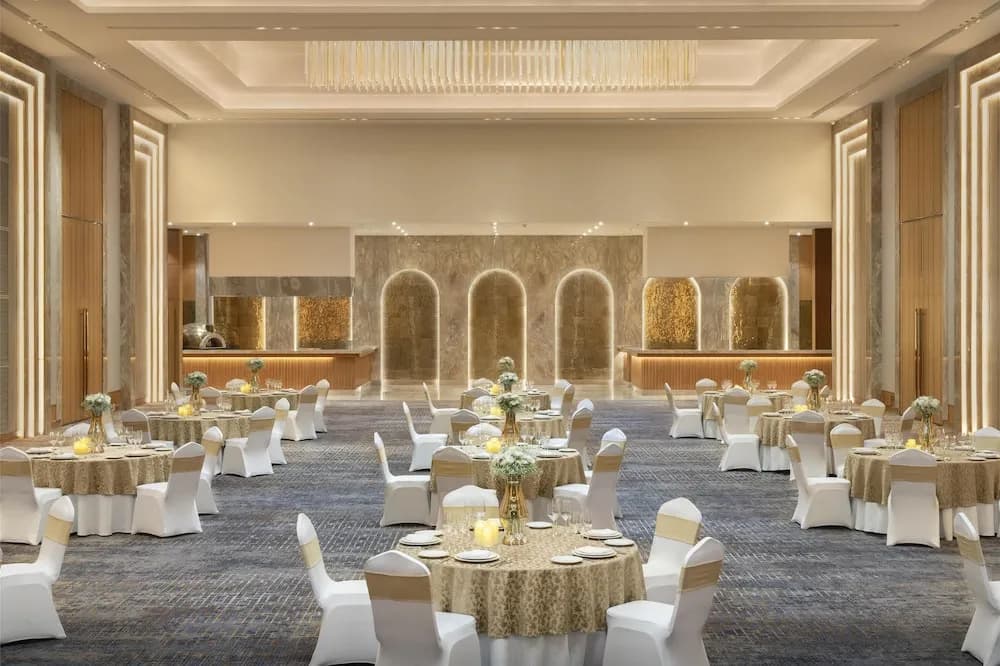 Radisson Hotel Delhi MG Road - photo 5