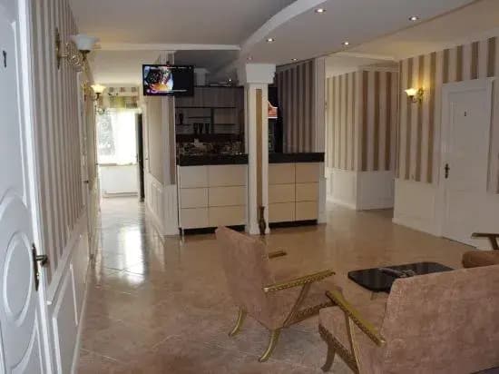 Crossway Hotel - photo 10