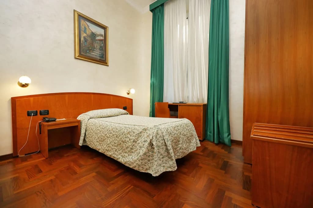 Hotel Corot - photo 5