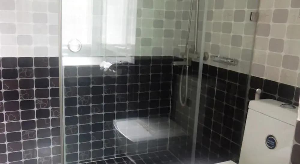 Calvin Hotel - photo 9