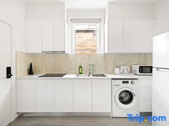 Private Room – Right by Campus & Main Street Amenities - photo 7