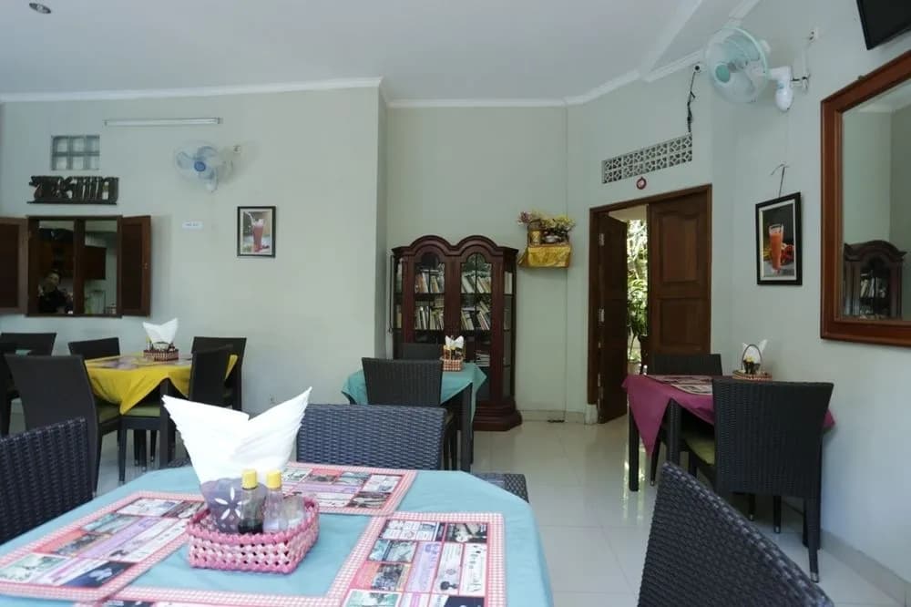 RedDoorz near Pantai Double Six - photo 17