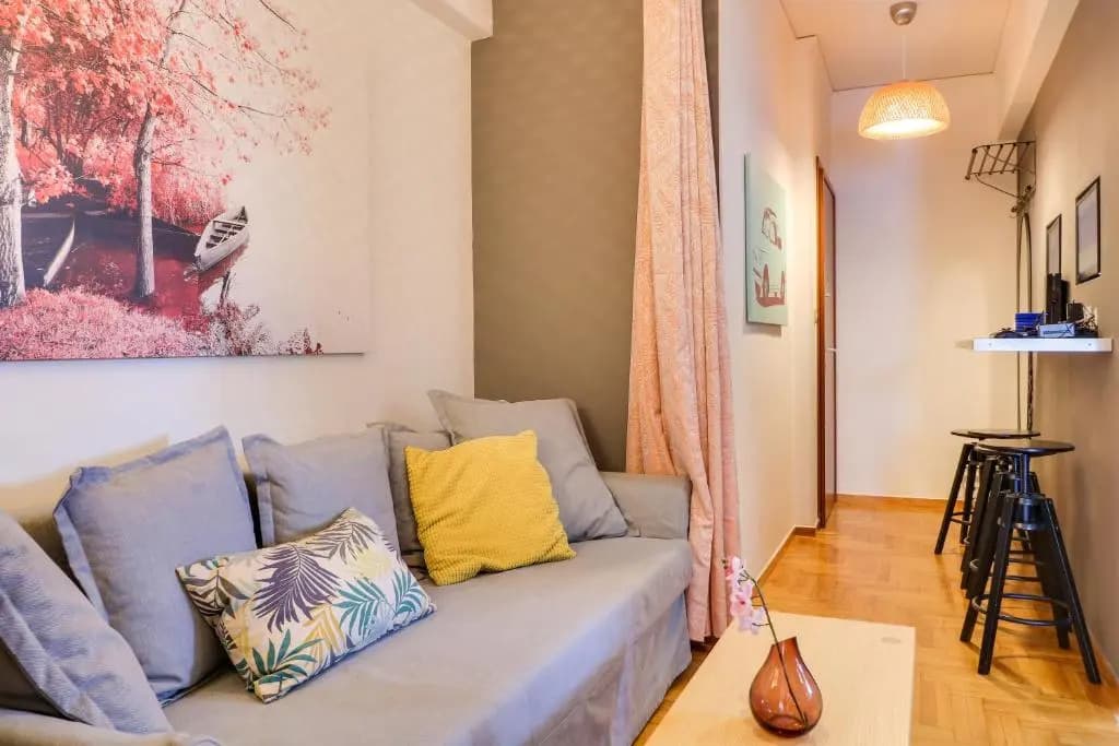 Spacious Central Flat☆3min to Metro☆AC|Netflix|PC - photo 2