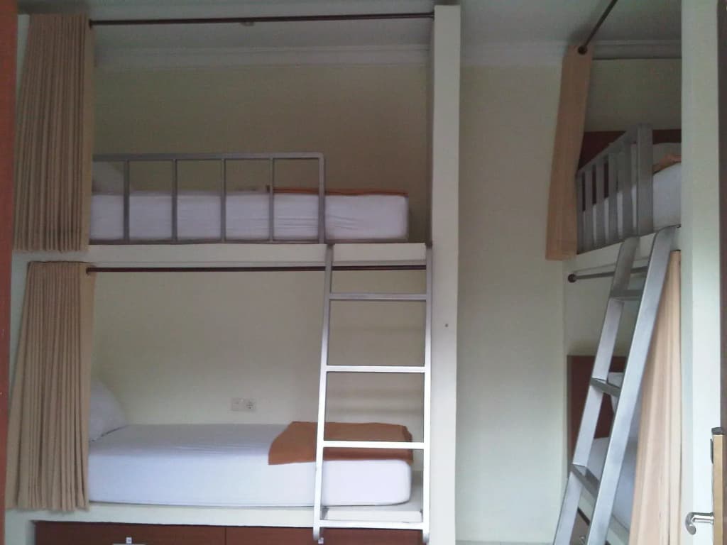 Mirah Hostel - photo 4