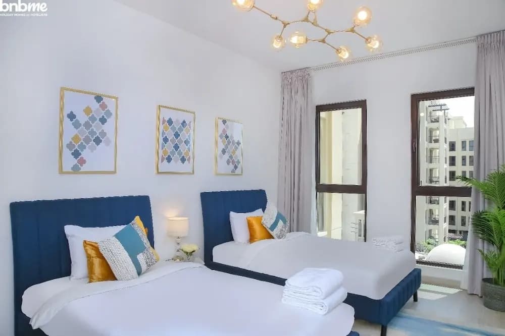 Elegant Pool View 2BR Apartment - photo 4