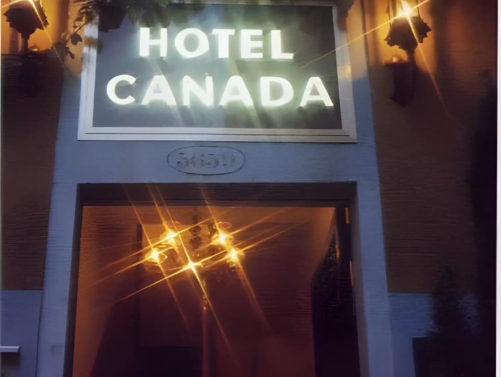 Hotel Canada - photo 1