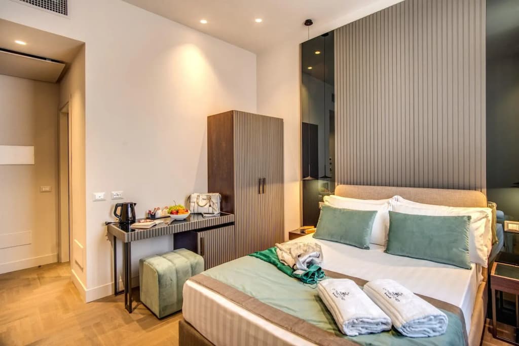 Hotel 77 Seventy-Seven - photo 6