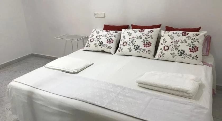 Hostal Florinda - photo 2