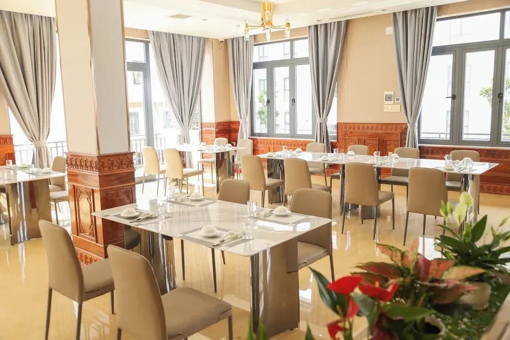 Phu Long Tam Ky Hotel & Restaurant - photo 25
