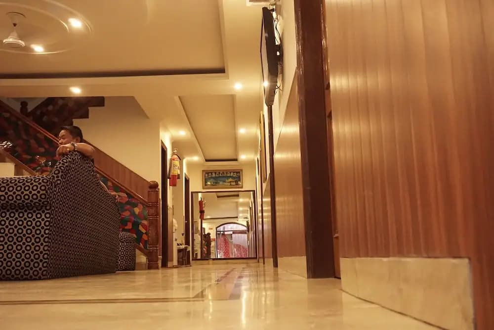 Oyo 44081 Hotel Royal Holidays - photo 9
