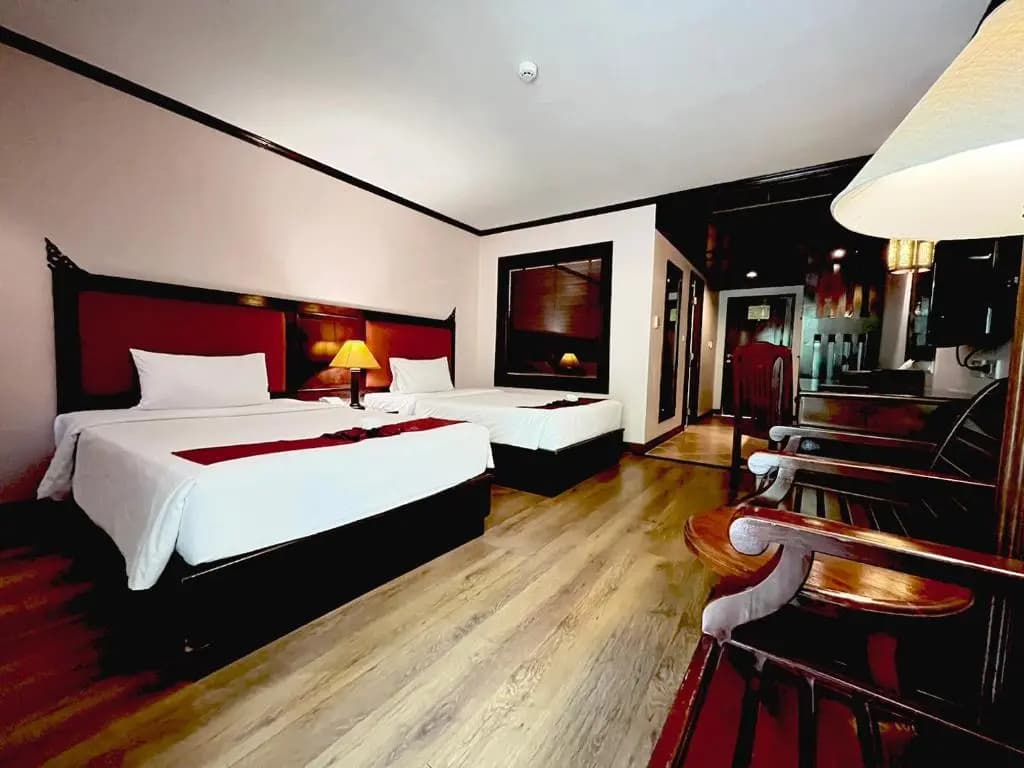 B Buri Hotel - main photo