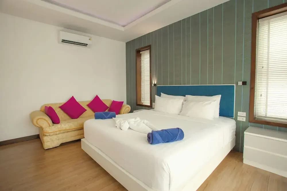 Nee Pool Villa - photo 5
