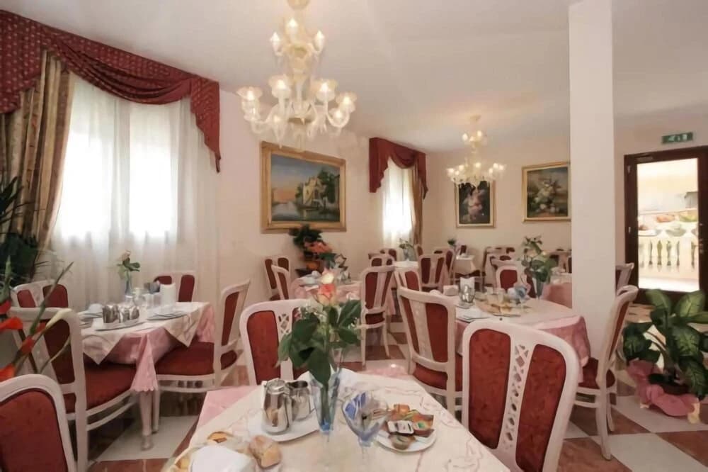 Hotel Nice - photo 13