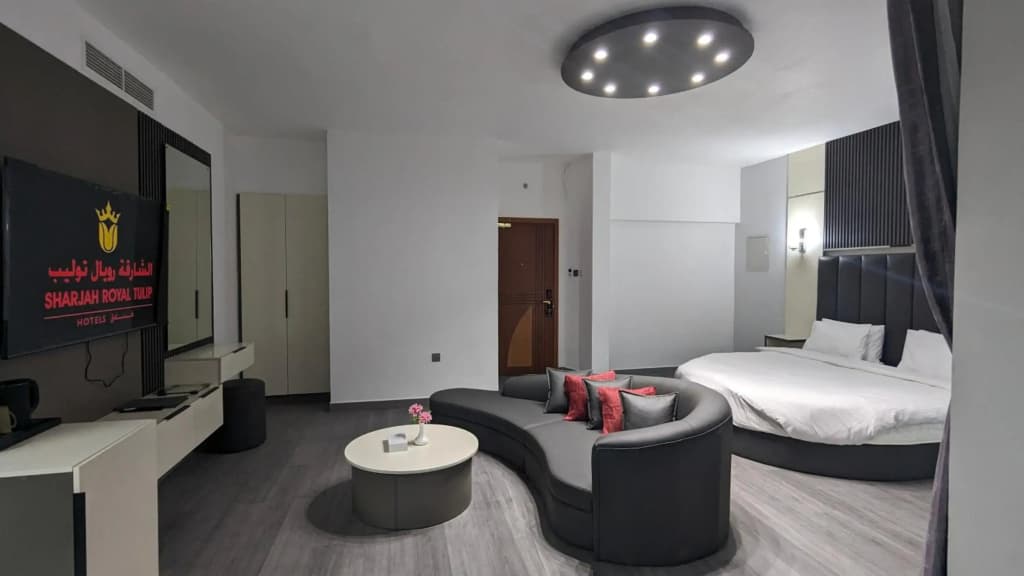 Sharjah Royal Tulip Hotel apartment - photo 35