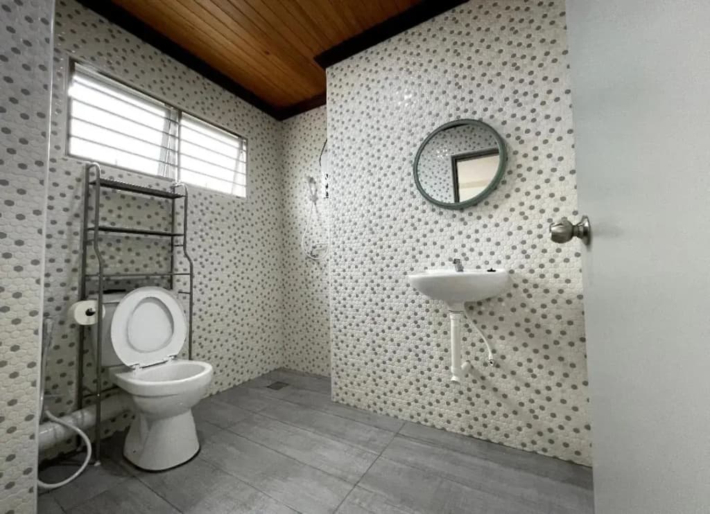 The Venus - Spacious Wooden TOP Floor Apartment - photo 4