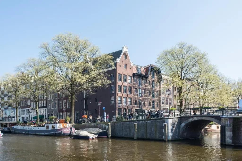 Canal View Amsterdam apartment - photo 13