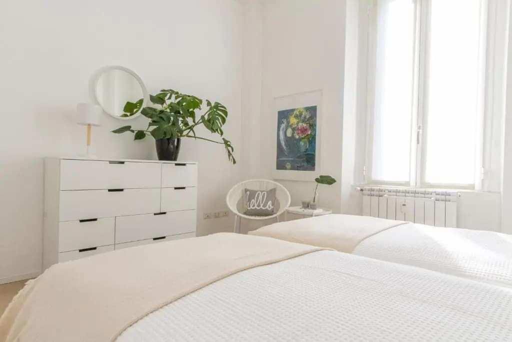 Luxury And Spacious Apartment (Bocconi) - main photo