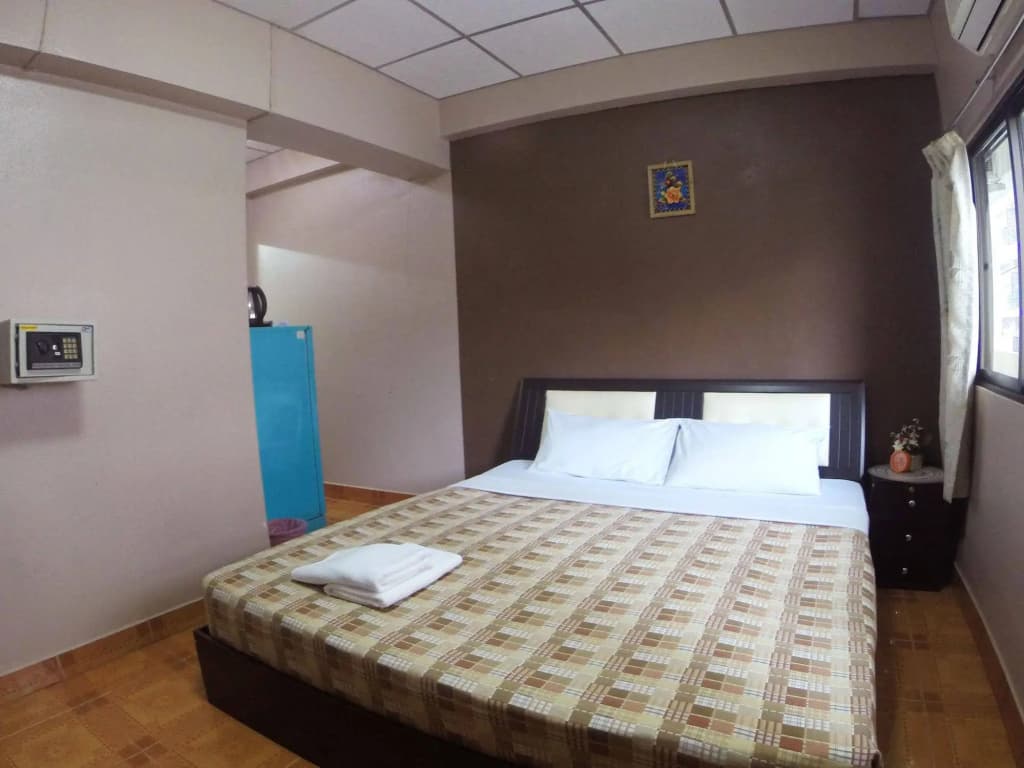 Drunken Duck Guesthouse - photo 3