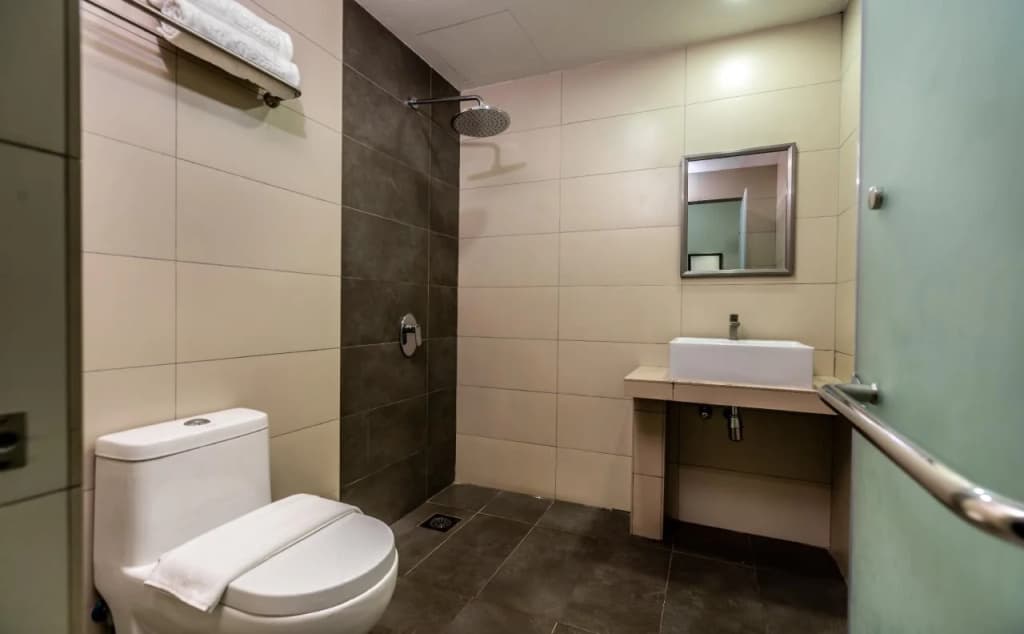 Orange Hotel Kota Kemuning @ Shah Alam - photo 10