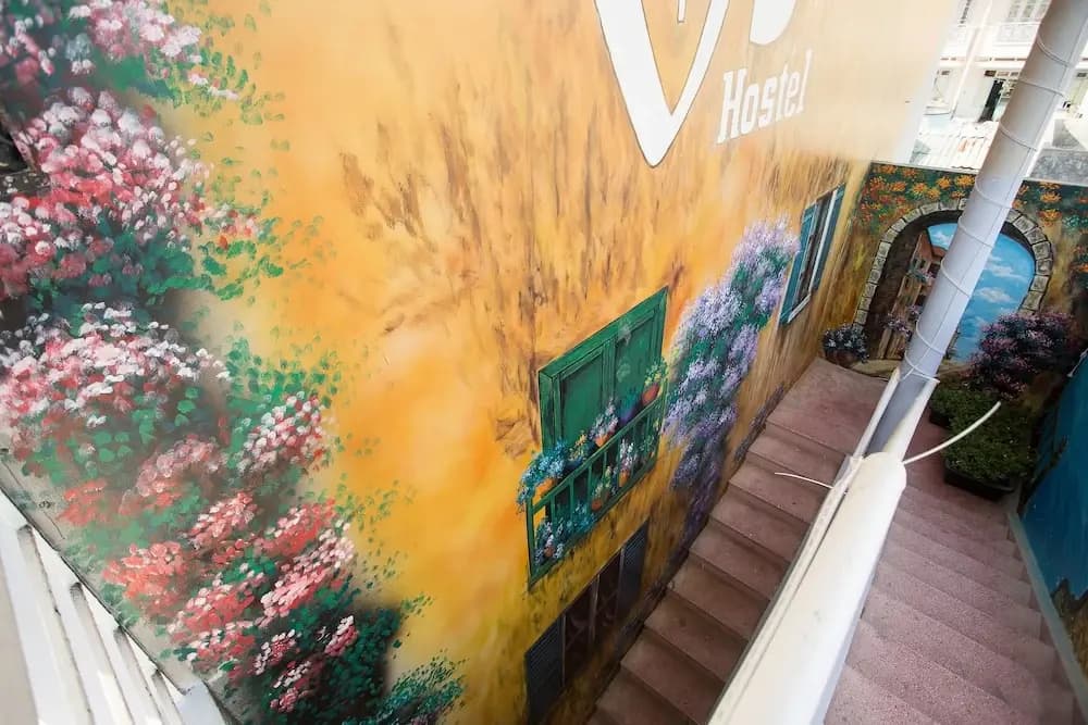 V3 Hostel - photo 18
