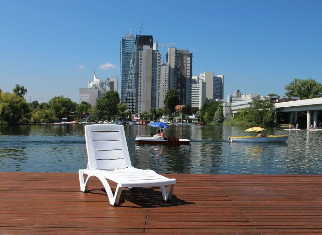 Strandhotel Alte Donau - photo 14