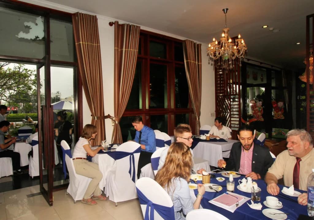 White House Hotel - photo 28